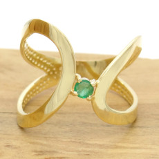 Anel com Esmeralda, em Ouro Amarelo 18 Kilates